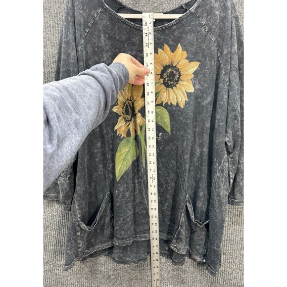 Jess & Jane Sunflower Tunic Top Size 1X Mineral Washed Black Pockets 3/4 Sleeve - Picture 7 of 9